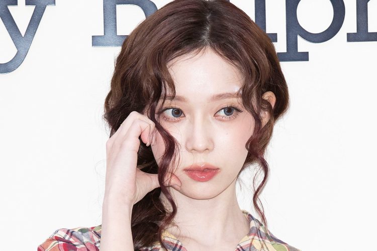 韓国アイドルグループ・aespaのメンバー、WINTERのボディーガードが話題に（時事通信フォト）