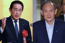 長老たちにも“特大手形”発行か（左から岸田文雄氏、菅義偉氏／時事通信フォト）