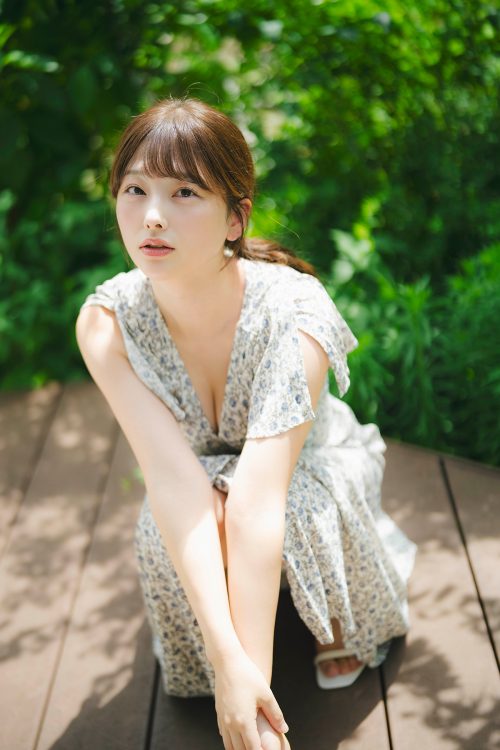 デジタル写真集 『松本みいな ロイヤル・ストレートFかっぷ』が各電子書店で発売中