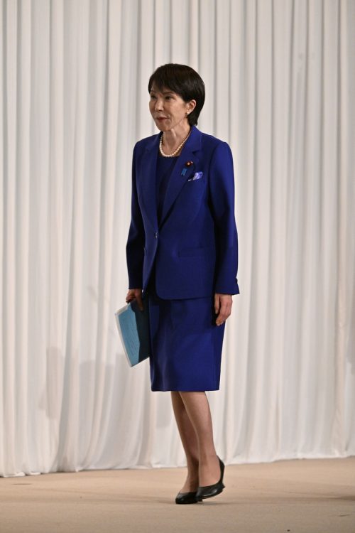 登壇する高市氏（撮影／JMPA）