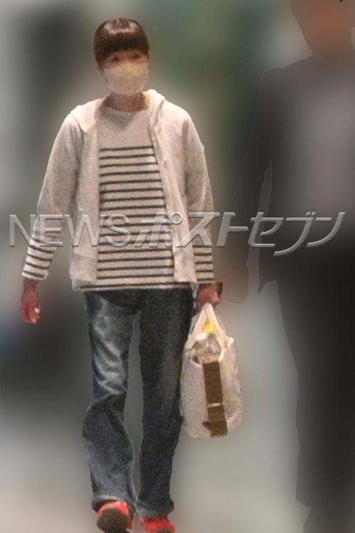 2024年の山瀬。カジュアルな服装だったが、ジーパンは膝のかたちがわかるほどで、少しホッソリしたように見えた