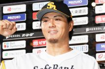 ソフトバンクの佐藤直樹(時事通信フォト)