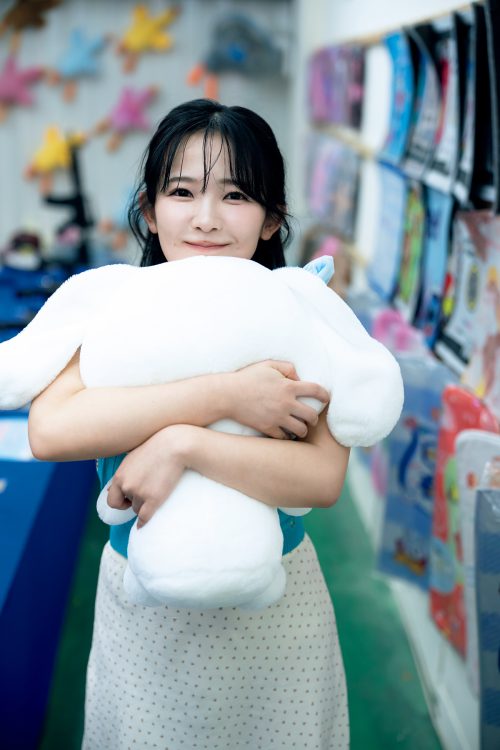 天木じゅん最新写真集『あまぽち』は全国書店で発売中