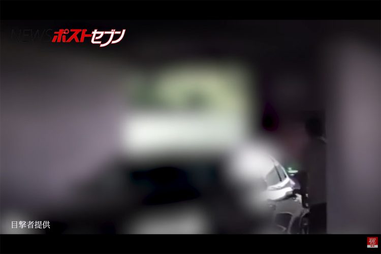 取材のなかでは「変装姿」や「X氏が小川市長のためにドアを開け閉めするシーン」は何度も目撃されている