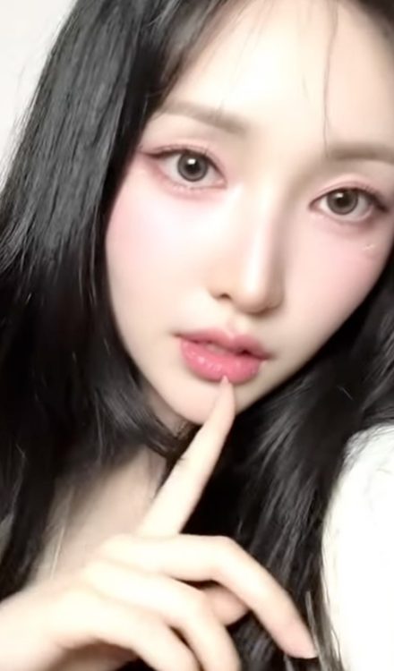 TikTokでフォロワー35万人以上を持つインフルエンサーのユン・ジアさん(Instagramより)