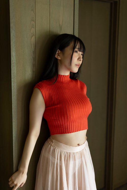 デジタル写真集『紫堂るい Sexy Purple』は各電子書店で好評発売中！