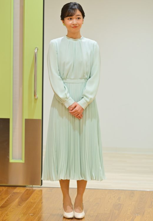 ミントグリーンのさわやかなコーデ(2025年10月25日、撮影/JMPA)