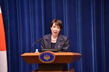 女性初の首相として新任会見に臨んだ高市氏(2025年10月写真撮影:小川裕夫)