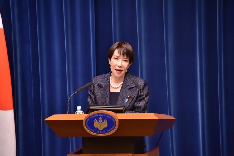 女性初の首相として新任会見に臨んだ高市氏(2025年10月写真撮影:小川裕夫)