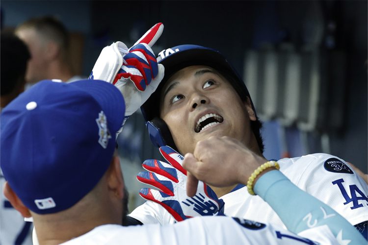 ポストシーズンから解禁された「真美子さんポーズ」(共同通信、2025年9月)