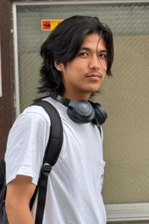 11歳年上の交際相手に殺害されたとされるチャンタール・バダルさん。音楽やアニメが好きだった