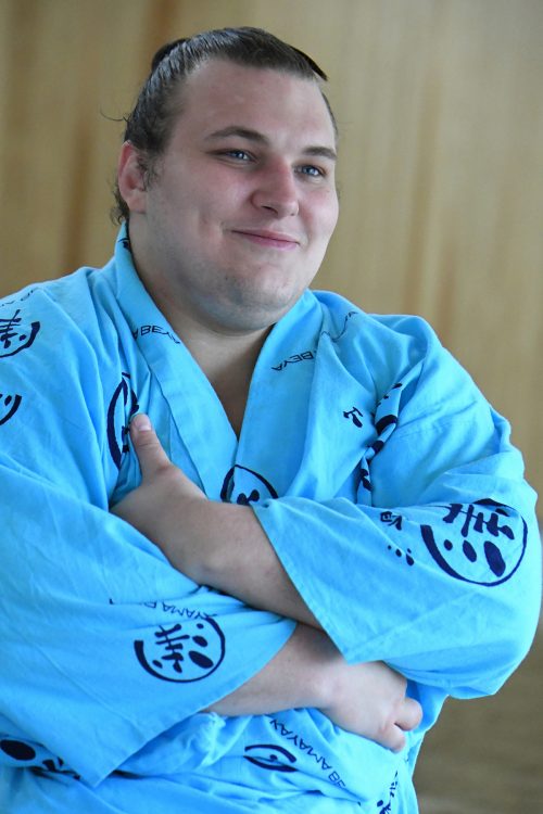 インタビューには流暢な日本語で答えているが、来日するまでは話せなかったという