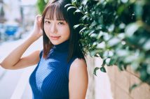 “最も売れる乳”と称されるバストを持つ大人気セクシー女優・莉々はるか