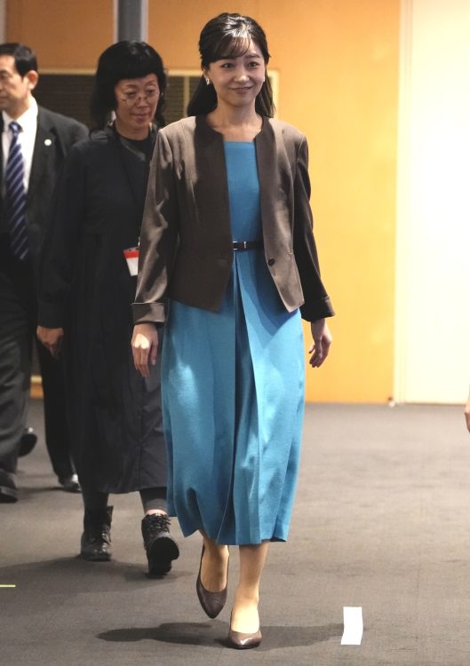 愛用されているブラウンのジャケットをお召しになっていた(2025年11月6日、撮影/JMPA)