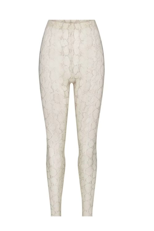 『SKIMS』のレギンス（公式サイトより）