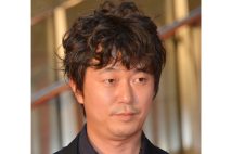 芸能活動を再開することがわかった新井浩文（時事通信フォト）