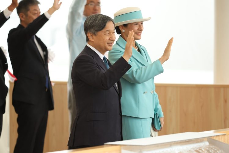 今年も海を連想させるコーデで出席された（2025年11月9日、撮影／JMPA）