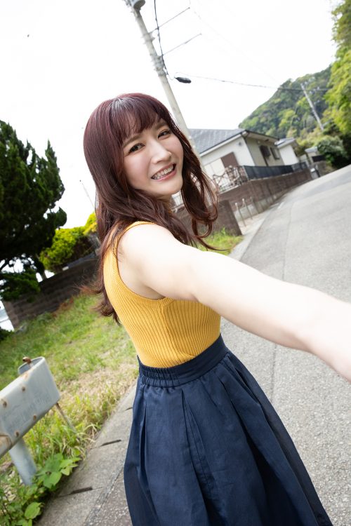 身長157cm、B84・W59・H88