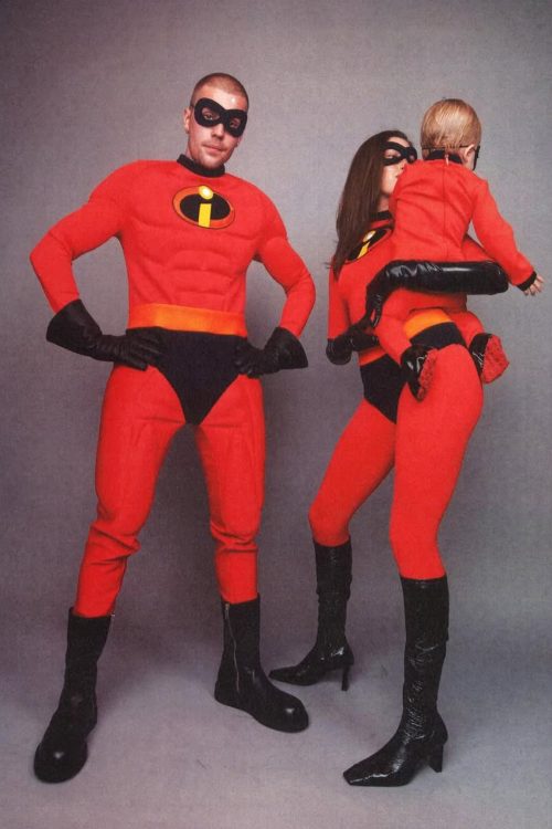 家族のコスプレ写真（Xより）