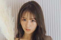 グラビアアイドルの森脇梨々夏