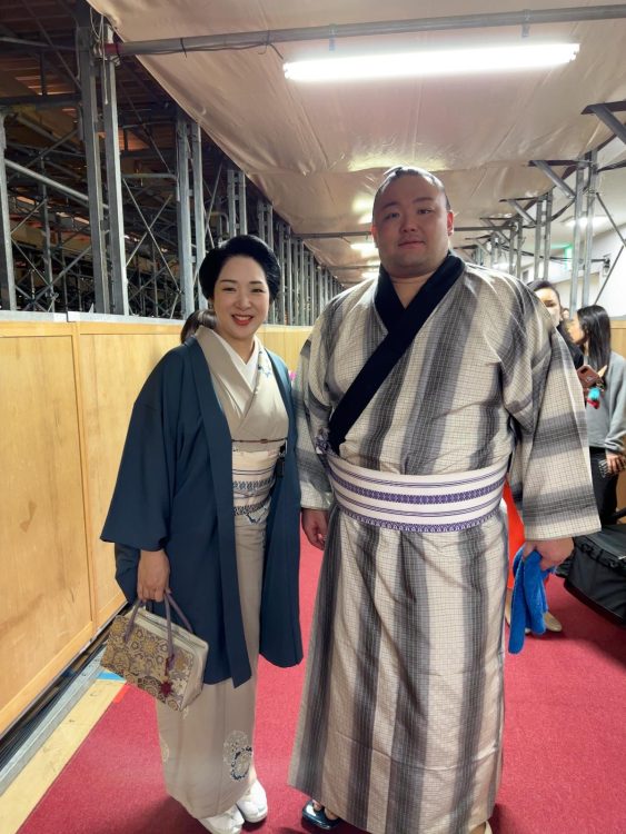 朝乃山との2ショットも
