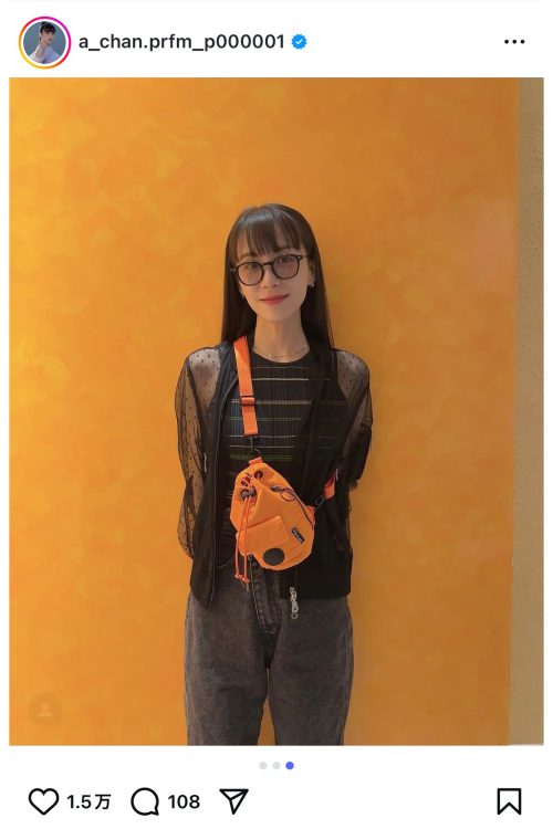 カジュアルな装いのあ〜ちゃん。この時もカバンはPORTER（Instagramより）