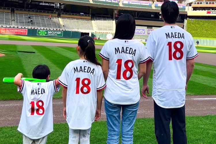 早穂夫人のInstagramには家族写真が並ぶ（Instagramより）