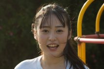 鳥取の美少女として注目され、高校時代にグラビアデビューを果たした白濱美兎