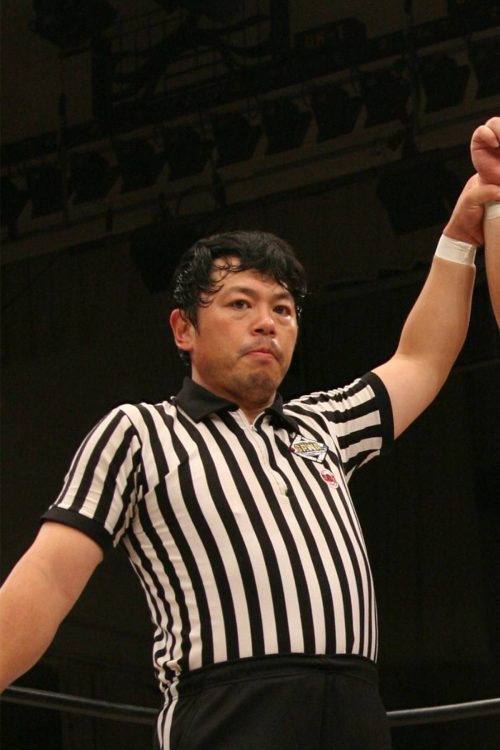 レフェリーだった笹崎勝巳さん（撮影／山口比佐夫）
