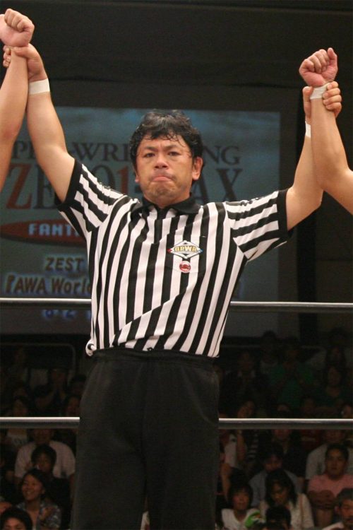 レフェリーだった笹崎勝巳さん（撮影／山口比佐夫）