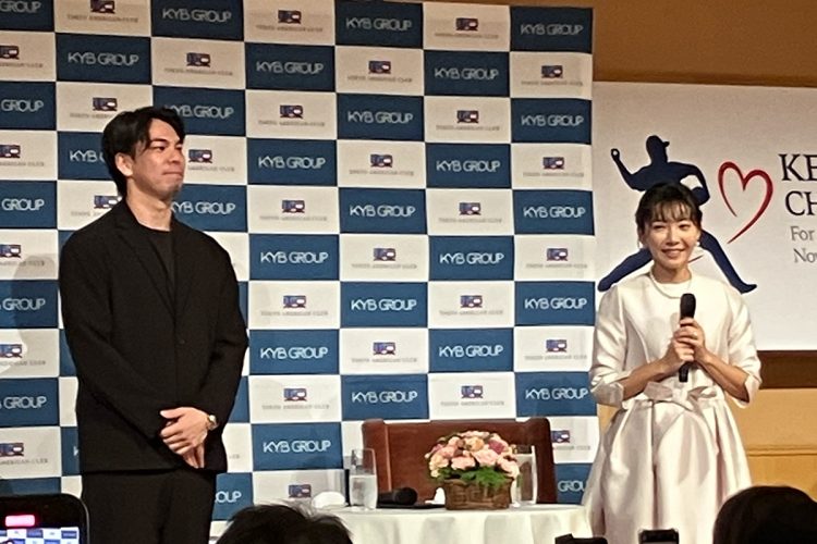 前田投手は2012年に元東海テレビのアナウンサーの早穂夫人と結婚（参加者提供）