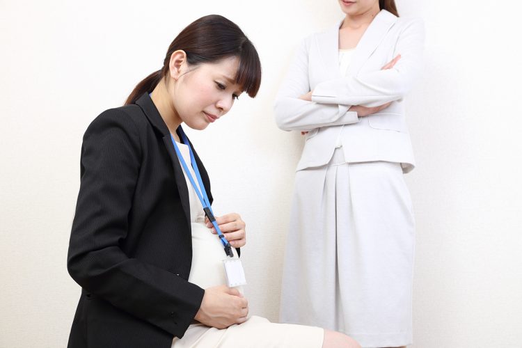 『受動的攻撃』は相手にはっきりとわからないように、微妙な形で攻撃するのが特徴だという(写真/PIXTA)