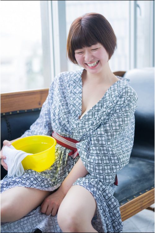 癒し系の笑顔が魅力のしずかちゃん。混浴温泉の魅力を語った