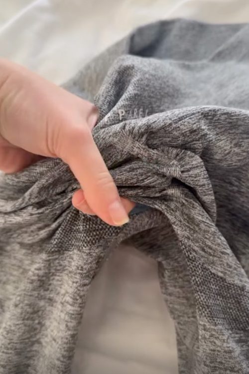 「お尻が丸見えだったに違いない」と話すエマ（Instagramより）