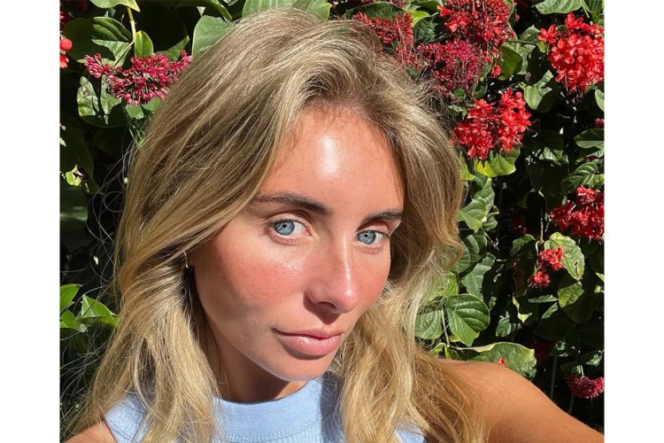 イギリス出身のインフルエンサー、ボニー・ブルー（Instagramより）