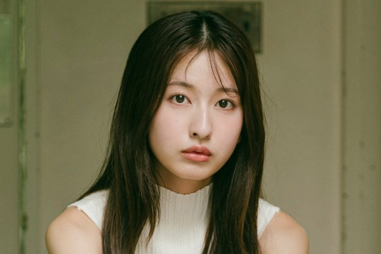 グラビア界の「きれいなお姉さん」として確固たる地位を固めた斉藤里奈