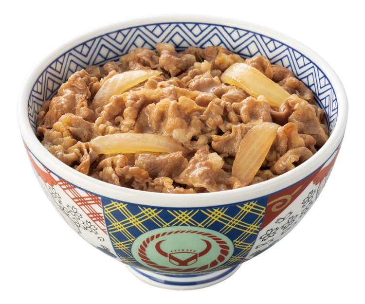 吉野家の牛丼。庶民的価格で愛されている（時事通信）