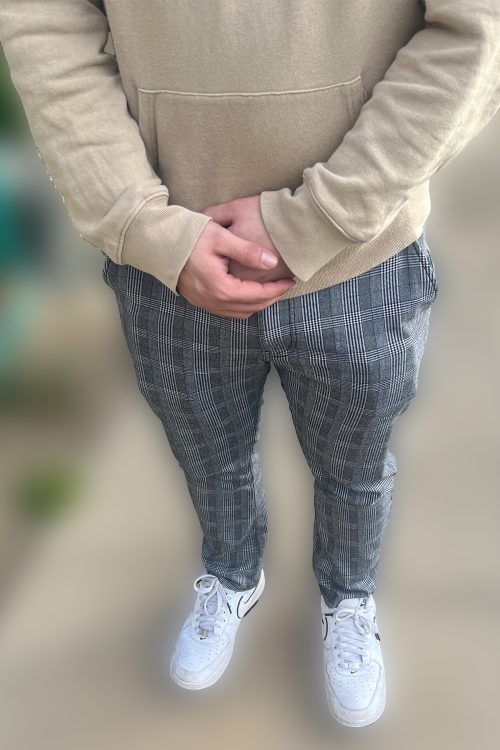 取材に応じた中村容疑者の夫