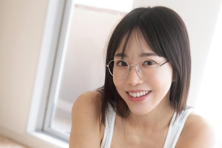 Iカップバストを持つ仲根なのか