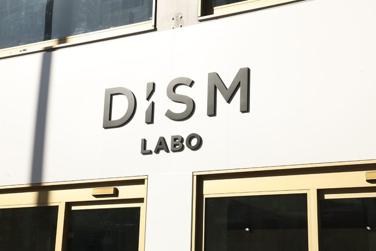 「美学に、医学を。」をキャッチコピーに開発を進めてきた