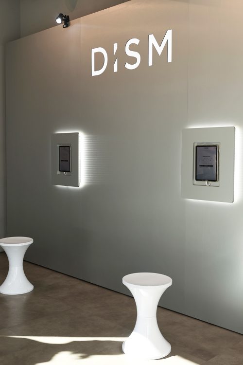 体験ブースでは肌年齢などを診断