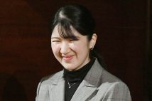 11月27日、映画『ペリリュー 楽園のゲルニカ』を鑑賞した愛子さま（時事通信フォト）