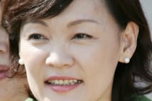 安倍昭恵さん 深夜2時に布袋寅泰呼び出し酔って首筋にキス