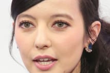 ベッキー スポーツ選手「浪速の星」とも親密関係との証言