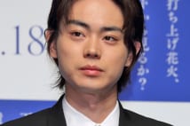 『直虎』の菅田将暉 独特の衣装、「喜怒哀楽」で存在感