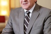 ケント氏「議論すら許さない日本のリベラル派は全体主義者」