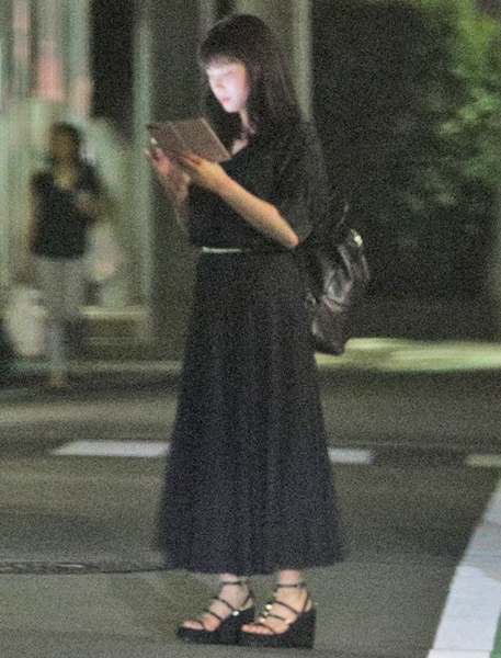 土屋太鳳 Wデート 直前に見せた振り向きざまの美貌写真 Newsポストセブン Part 5 土屋太鳳 Wデート 直前に見せた振り向きざまの美貌写真 Newsポストセブン Part 5