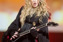 マドンナ、セルライト撃退の“秘密兵器”を明かす