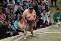 わずか2場所で…?(時事通信フォト)