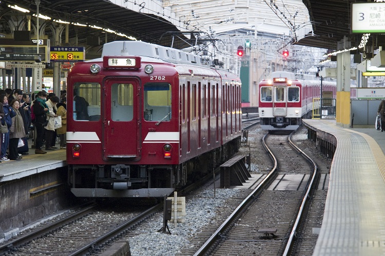 近鉄の鮮魚列車は現存する唯一の行商専用列車（時事通信フォト）